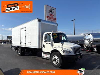 Freightliner M2 106 22 ft Box Truck - 250HP, Automatic, Liftgate