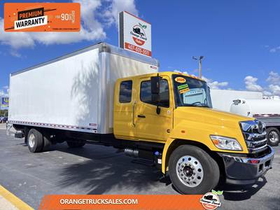Hino L7 26 ft Box Truck - 260HP, Automatic, Liftgate