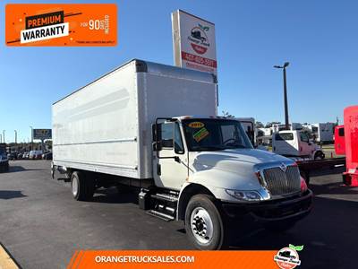 International DuraStar 4300 26 ft Box Truck - 220HP, Automatic, Liftgate