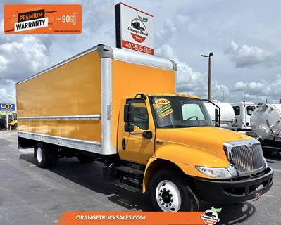 International MV 26 ft Box Truck - 220HP, Automatic