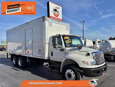 International MV Box Truck - 270HP, Automatic