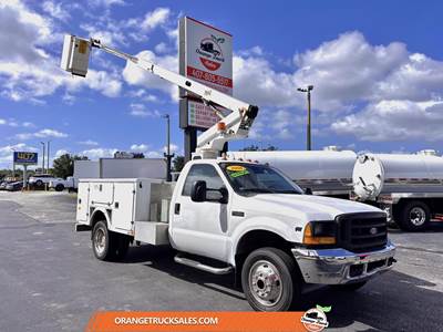 Ford F-450 Forestry Bucket Truck - 6.8L, 302HP, Automatic