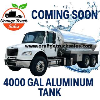 Freightliner M2 106 20 ft Refrigerated Truck - 325HP, Automatic, Thermo King