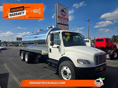 Freightliner M2 106 20 ft Refrigerated Truck - 325HP, Automatic, Thermo King