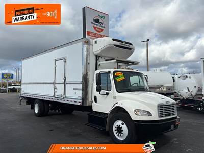 Freightliner M2 106 26 ft Refrigerated Truck - Automatic, Thermo King, Liftgate