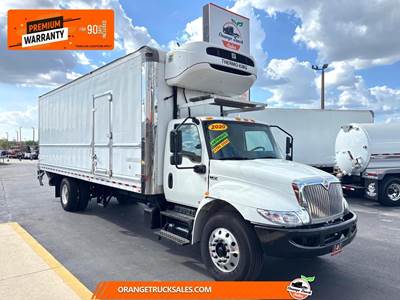International MV 26 ft Refrigerated Truck - 220HP, Automatic, Thermo King, Liftgate