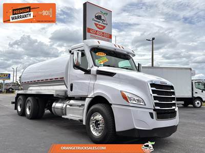 Freightliner Cascadia 126 Tandem Axle Sewer / Septic Truck - Detroit, Automatic