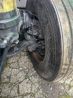 International RH613 Front Axle Assembly