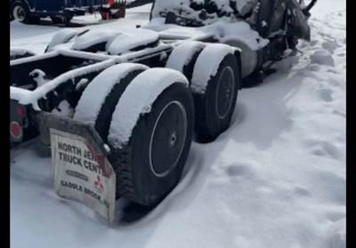 Axle Alliance RT40.0-4 Rear Axle Assembly for a 2022 Freightliner Cascadia 126