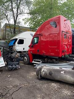 Freightliner Cascadia 125 Cab Assembly