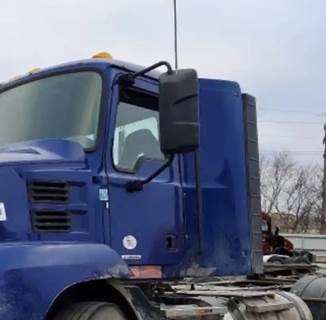 Mack Anthem Cab Assembly