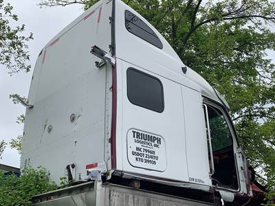 Peterbilt 387 Cab Assembly
