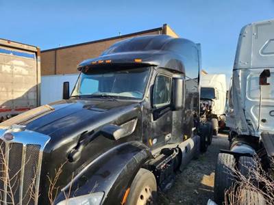 Peterbilt 579 Cab Assembly