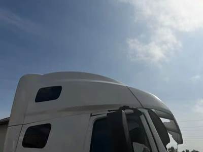 Volvo VNL760 Cab Assembly