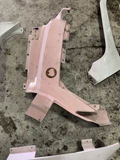 Volvo VNL670 Cowl for a 2014 Volvo 670