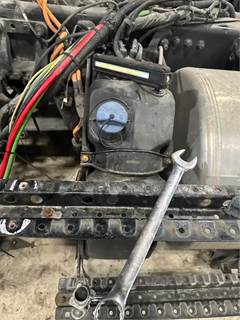 Freightliner Cascadia 126 DEF Tank