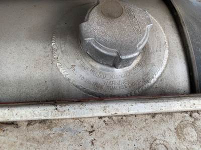 Freightliner Cascadia 125 Right Fuel Tank