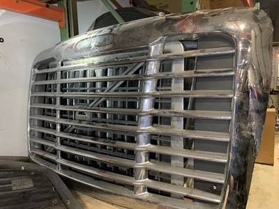 Freightliner Cascadia Grille