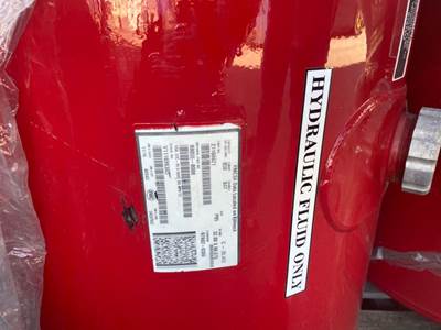 Volvo VNL Hydraulic Tank