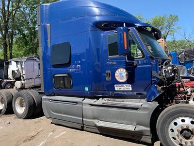 International ProStar Salvage Truck