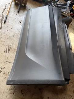 Peterbilt 579 Left Tank Fairing