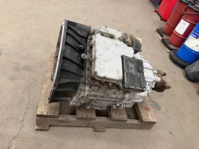 Eaton-Fuller EE0-17F112C Transmission for a 2022 Kenworth