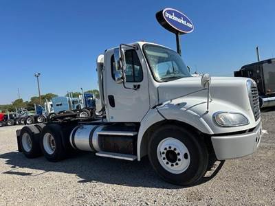Freightliner M2 106 Day Cab Truck - Detroit 425HP