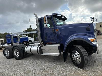 International HX Day Cab Truck - Cummins 500HP, 18 Speed Manual