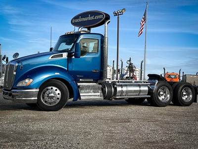 Kenworth T680 Day Cab Truck - Cummins 450HP, Automatic