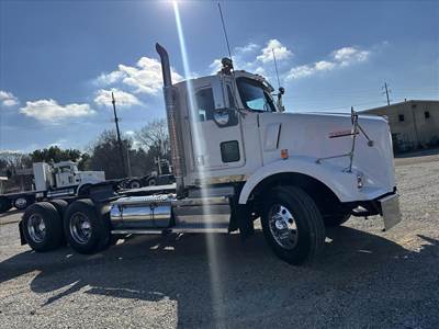 Kenworth T800 Day Cab Truck - Cummins 500HP, 13 Speed Automatic