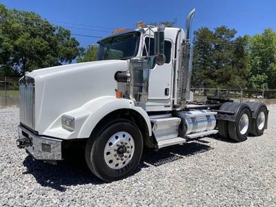 Kenworth T800 Day Cab Truck - Caterpillar 550HP