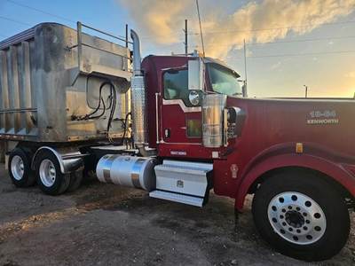 Kenworth W900L Day Cab Truck - Caterpillar 550HP, 13 Speed Manual