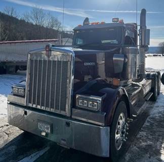Kenworth W900L Day Cab Truck - Cummins 565HP, 18 Speed Manual
