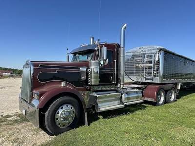 Kenworth W900L Day Cab Truck - Cummins 500HP, 18 Speed Manual