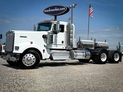 Kenworth W900L Day Cab Truck - Cummins 500HP, 18 Speed Manual