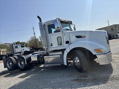 Peterbilt 386 Day Cab Truck - Cummins 450HP, Manual