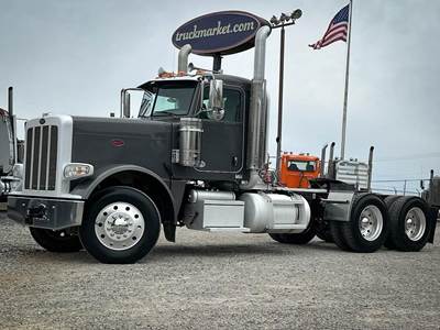 Peterbilt 389 Day Cab Truck - Cummins 505HP, 10 Speed Manual