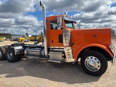 Peterbilt 389 Day Cab Truck - Detroit 500HP, 13 Speed Manual