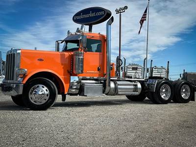 Peterbilt 389 Day Cab Truck - Detroit 500HP, 13 Speed Manual