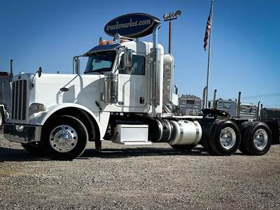 Peterbilt 389 Day Cab Truck - Cummins 500HP, 13 Speed Manual
