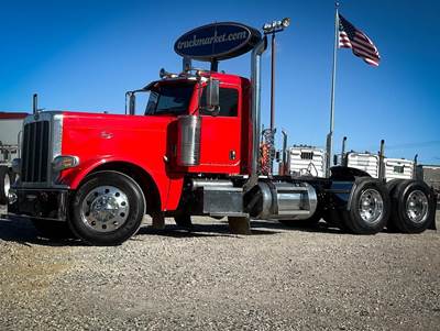 Peterbilt 389 Day Cab Truck - Detroit 500HP, 10 Speed Manual