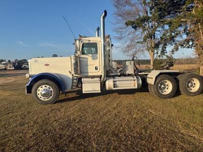 Peterbilt 389 Day Cab Truck - Detroit 500HP