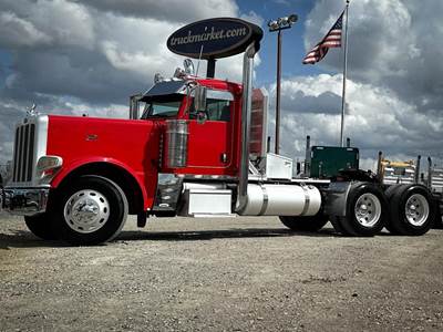 Peterbilt 389 Day Cab Truck - Detroit 500HP, 13 Speed Manual