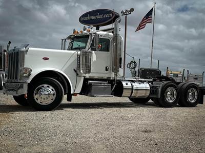 Peterbilt 389 Day Cab Truck - Cummins 500HP, 13 Speed Manual