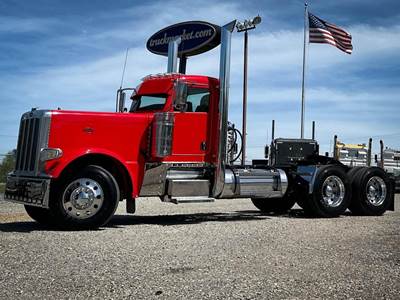 Peterbilt 389 Day Cab Truck - Caterpillar 550HP, 13 Speed Manual