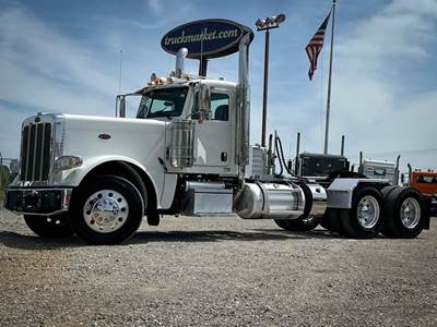 Peterbilt 389 Day Cab Truck - Cummins 500HP, 18 Speed Manual