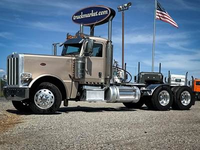 Peterbilt 389 Day Cab Truck - Caterpillar 550HP, 18 Speed Manual