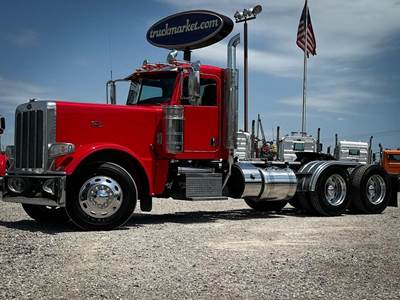 Peterbilt 389 Day Cab Truck - Cummins 450HP, 10 Speed Manual