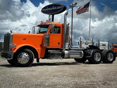 Peterbilt 389 Day Cab Truck - Detroit 500HP, 13 Speed Manual