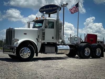 Peterbilt 389 Day Cab Truck - Cummins 500HP, 18 Speed Manual